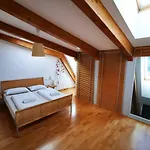 Central Walther Square Apartment